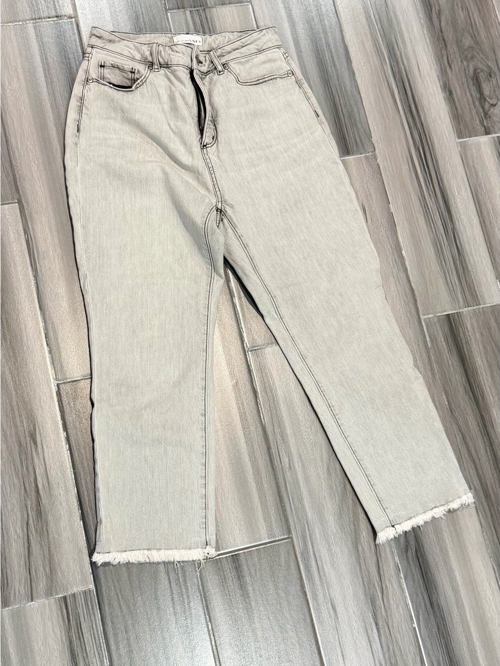 LOFT Light Gray The Curvy Straight Crop Ankle Jeans with Frayed Hem